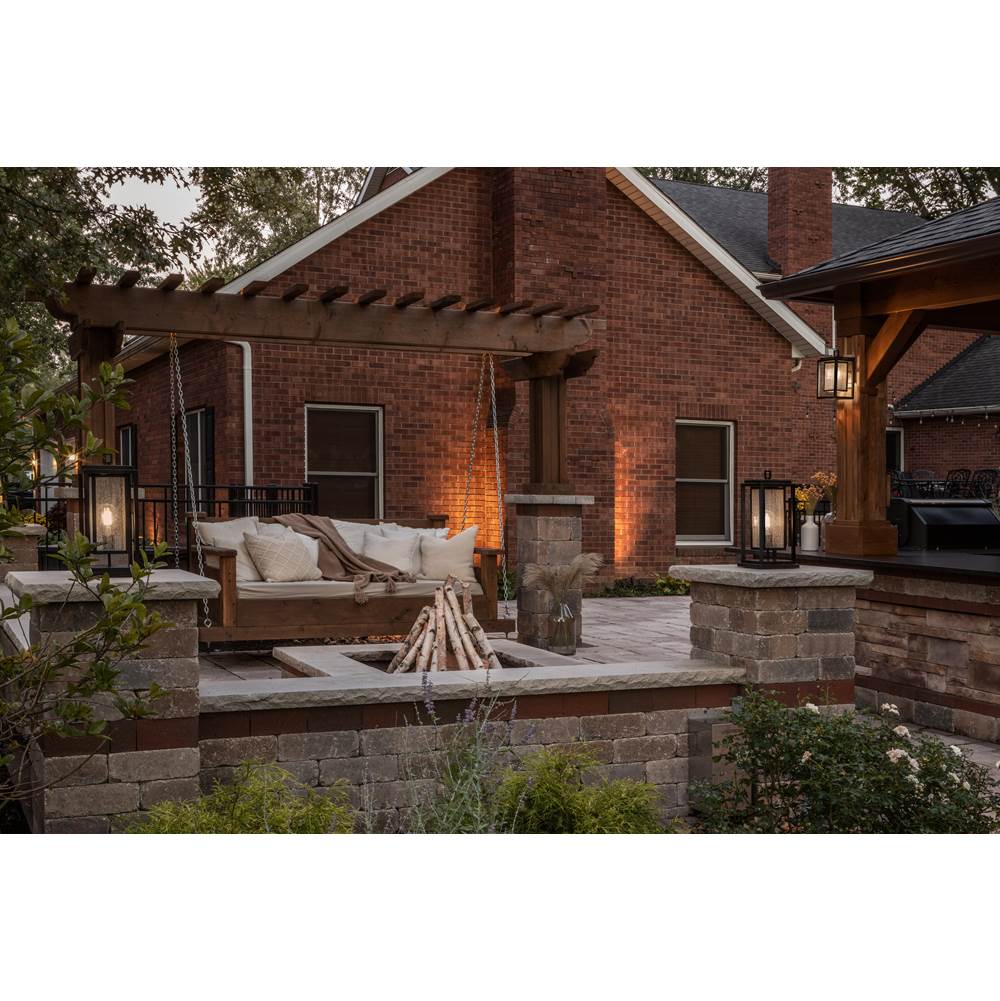 Hinkley Lighting 1000BK-LL Black Small Wall Mount Lantern Image 5