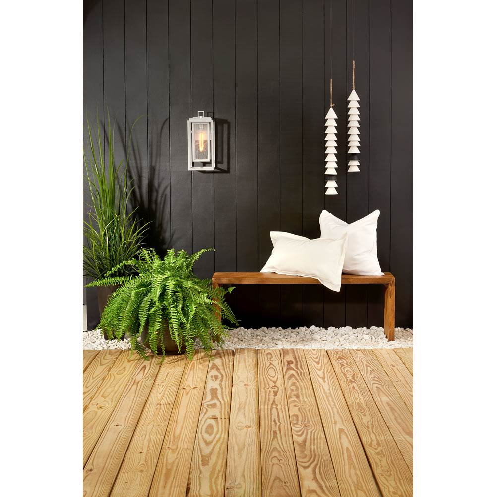 Hinkley Lighting 1000BK-LL Black Small Wall Mount Lantern Image 3