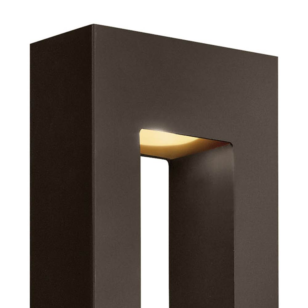 Hinkley Lighting  Medium Wall Mount Lantern
