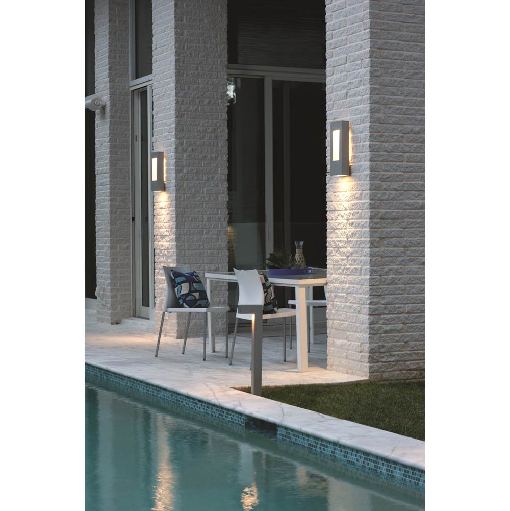 Hinkley Lighting 1648TT-LED Titanium Medium Wall Mount Lantern Image 3
