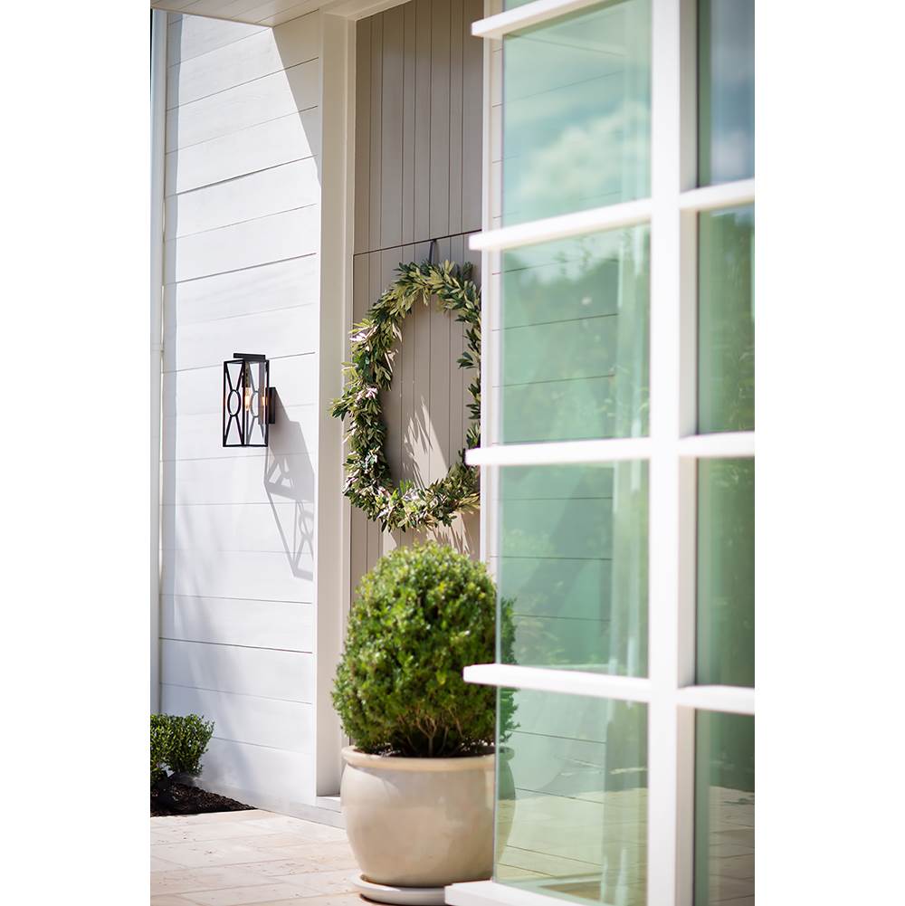 Hinkley Lighting 18370BK Black Small Wall Mount Lantern Image 3