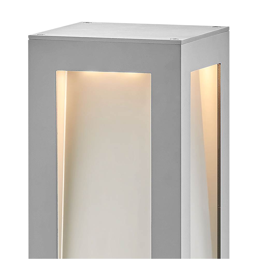 Hinkley Lighting  Taper Led Bollard