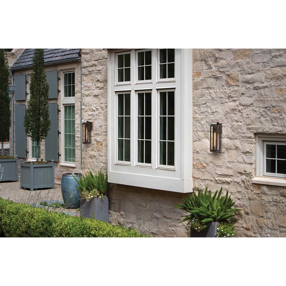 Hinkley Lighting Sag Harbor Large Wall Mount Lantern