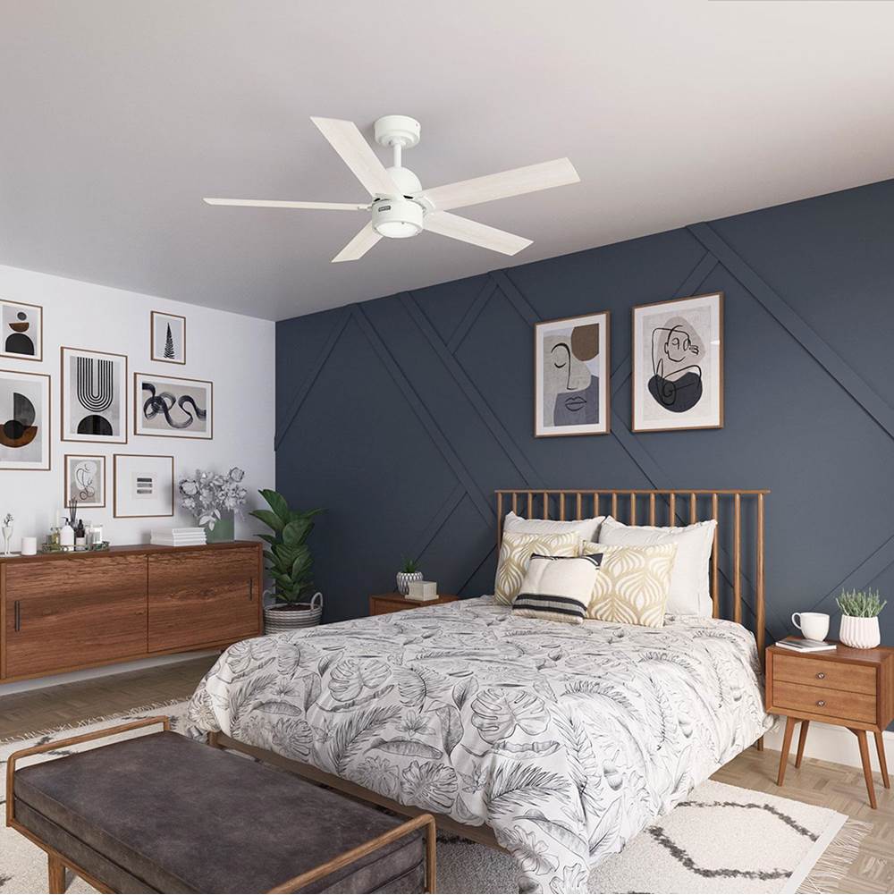 Hunter 52851 Fresh White 52 Inch Erling Energy Star Fresh White Ceiling Fan With Led Light Kit And Handheld Remote Image 5