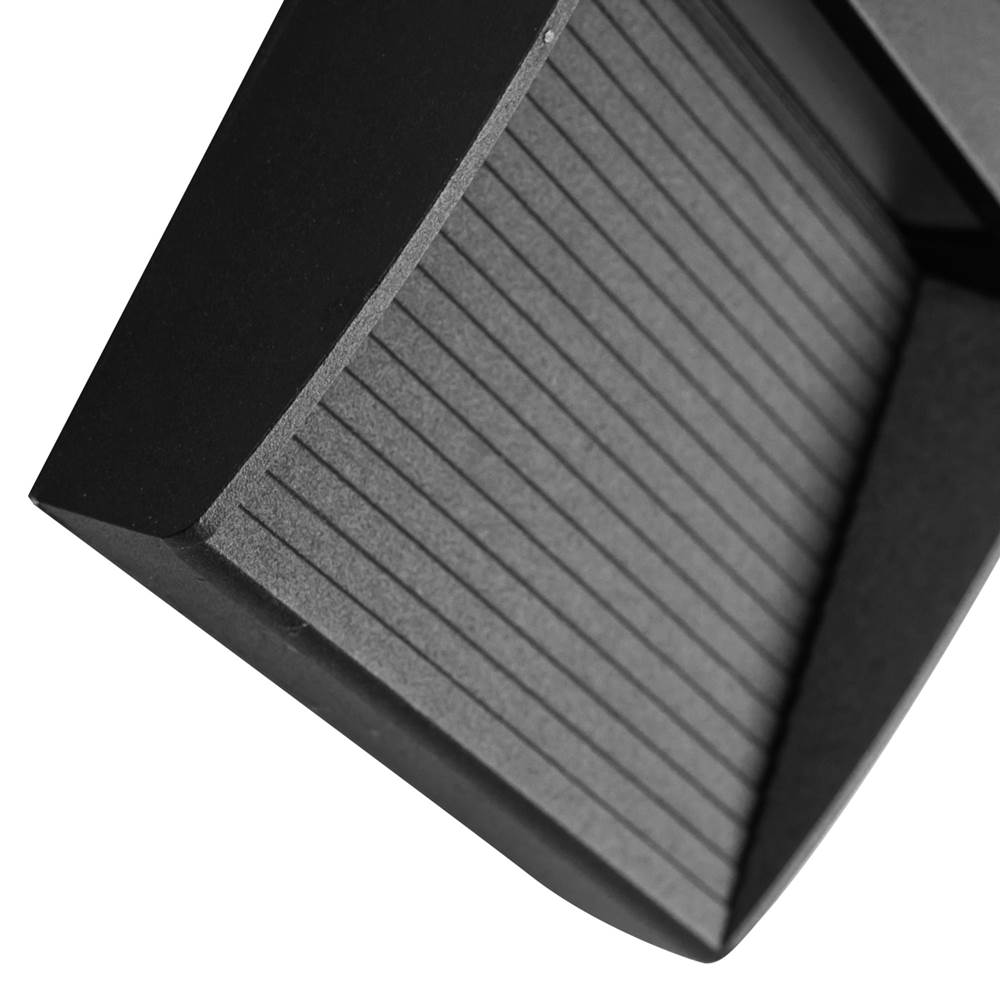 Kuzco EW27905-BK Black Casa 5-in Black Led Exterior Wall Sconce Image 3