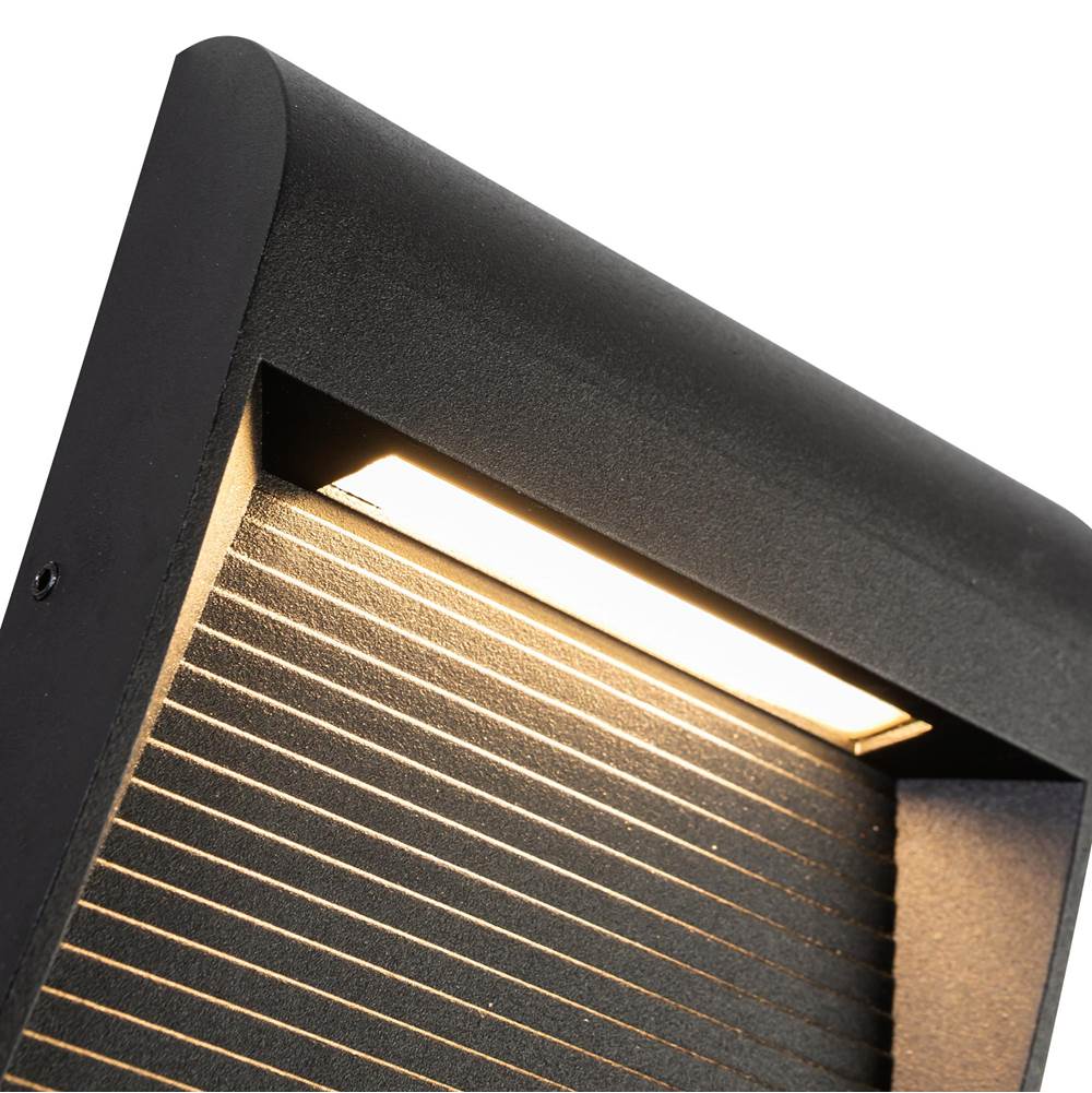Kuzco EW27905-BK Black Casa 5-in Black Led Exterior Wall Sconce Image 2