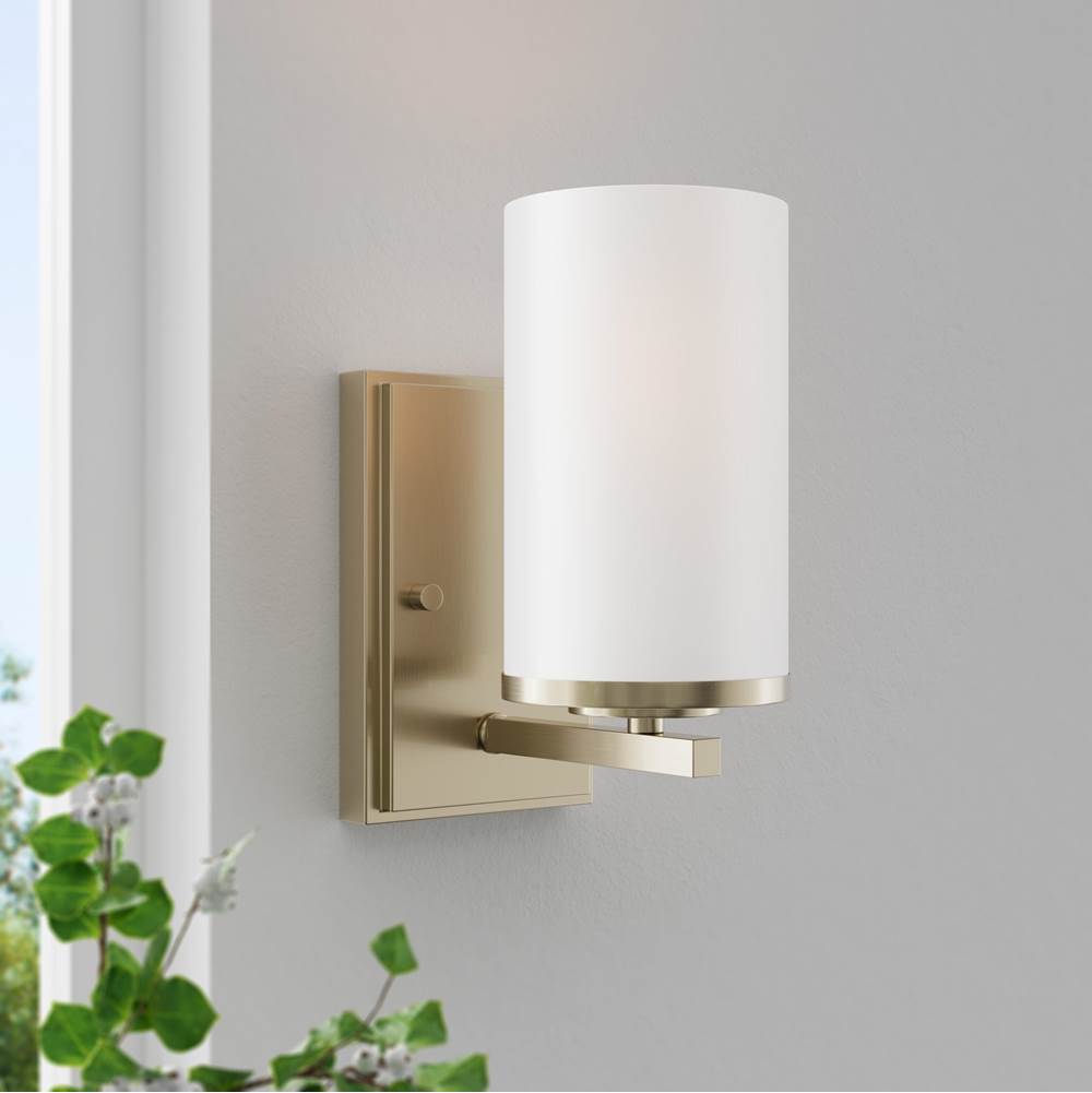 Millennium Lighting 2701WG-MG Modern Gold Verlana 8.75'' High 1-light Wall Sconce - Modern Gold Image 3