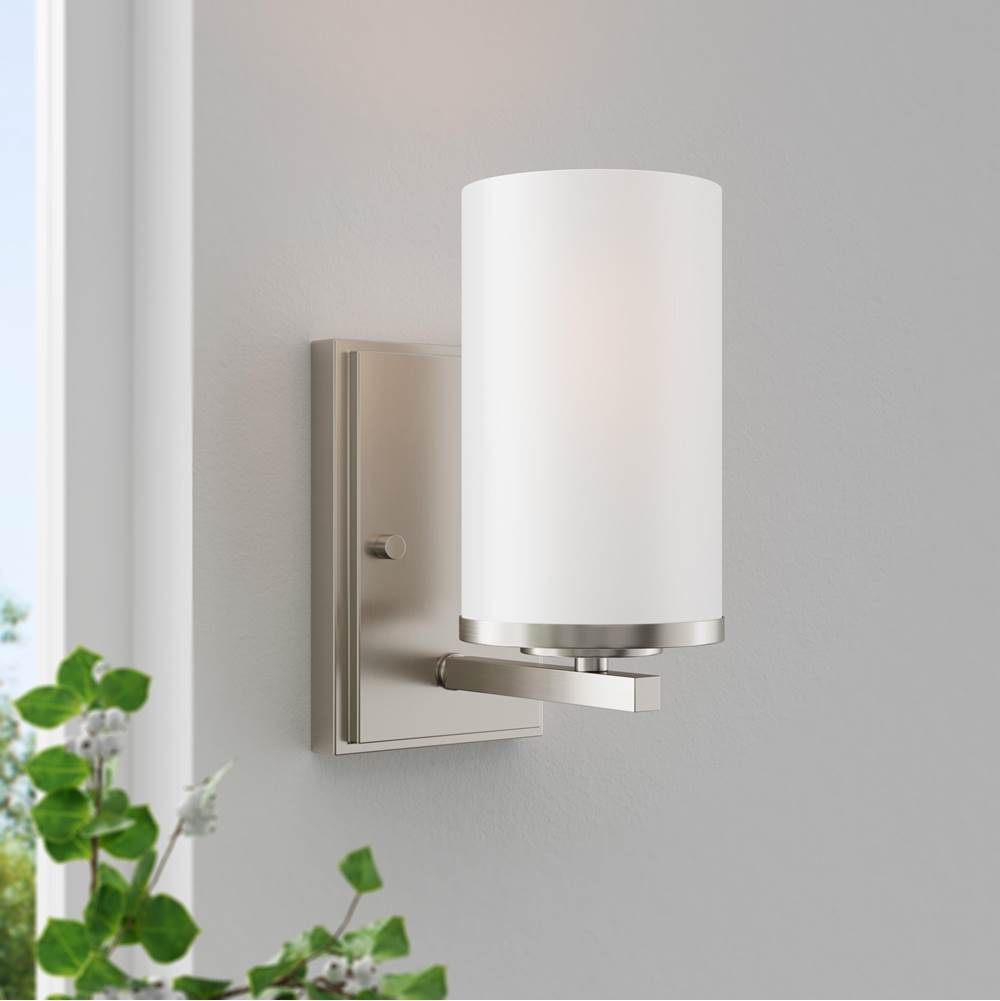 Millennium Lighting 2701WG-BN Brushed Nickel Verlana 8.75'' High 1-light Wall Sconce - Brushed Nickel Image 2